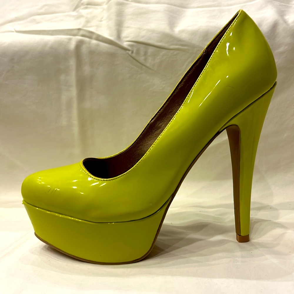 Charlotte Russe - BNWOT Platform Stilettos in Chartreuse
